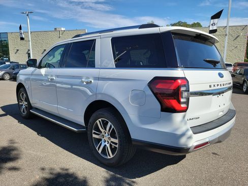 Used 2022 Ford Expedition Limited image 27