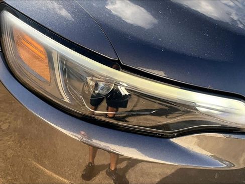 Used 2020 Jeep Cherokee Limited image 25