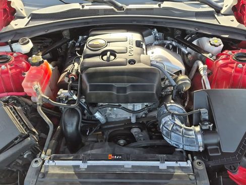 Used 2022 Chevrolet Camaro LT RWD image 24