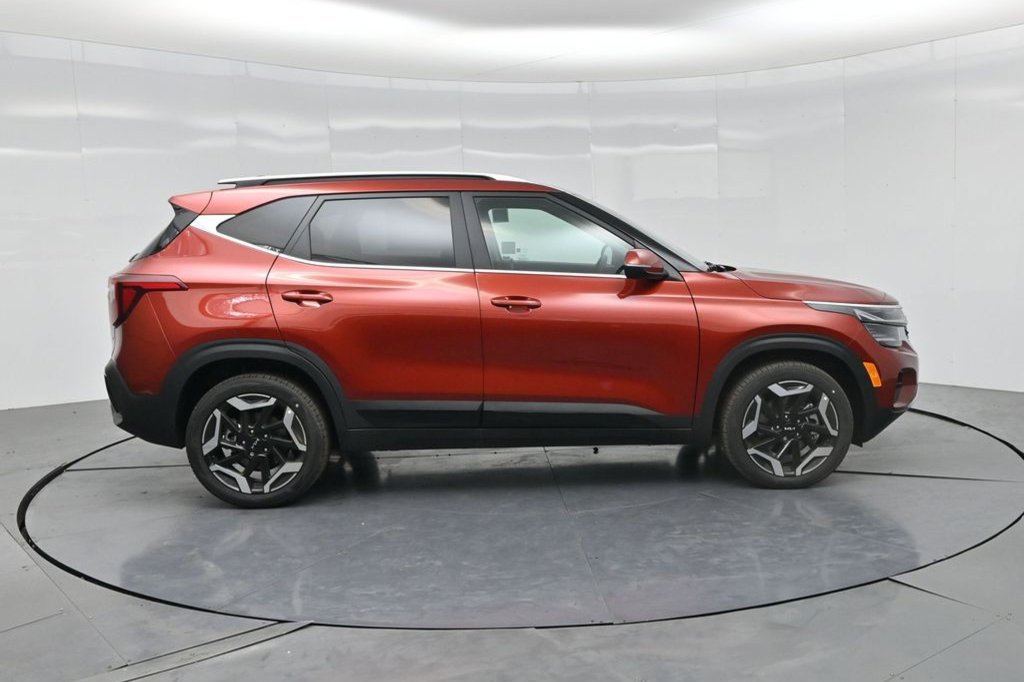 New 2026 Kia Seltos SX w/ SX Sunroof Package AWD/4WD image 9