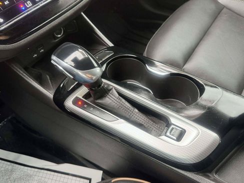 Used 2025 Buick Envista Avenir FWD image 34