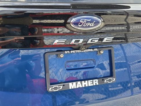 Used 2024 Ford Edge SEL AWD/4WD image 4