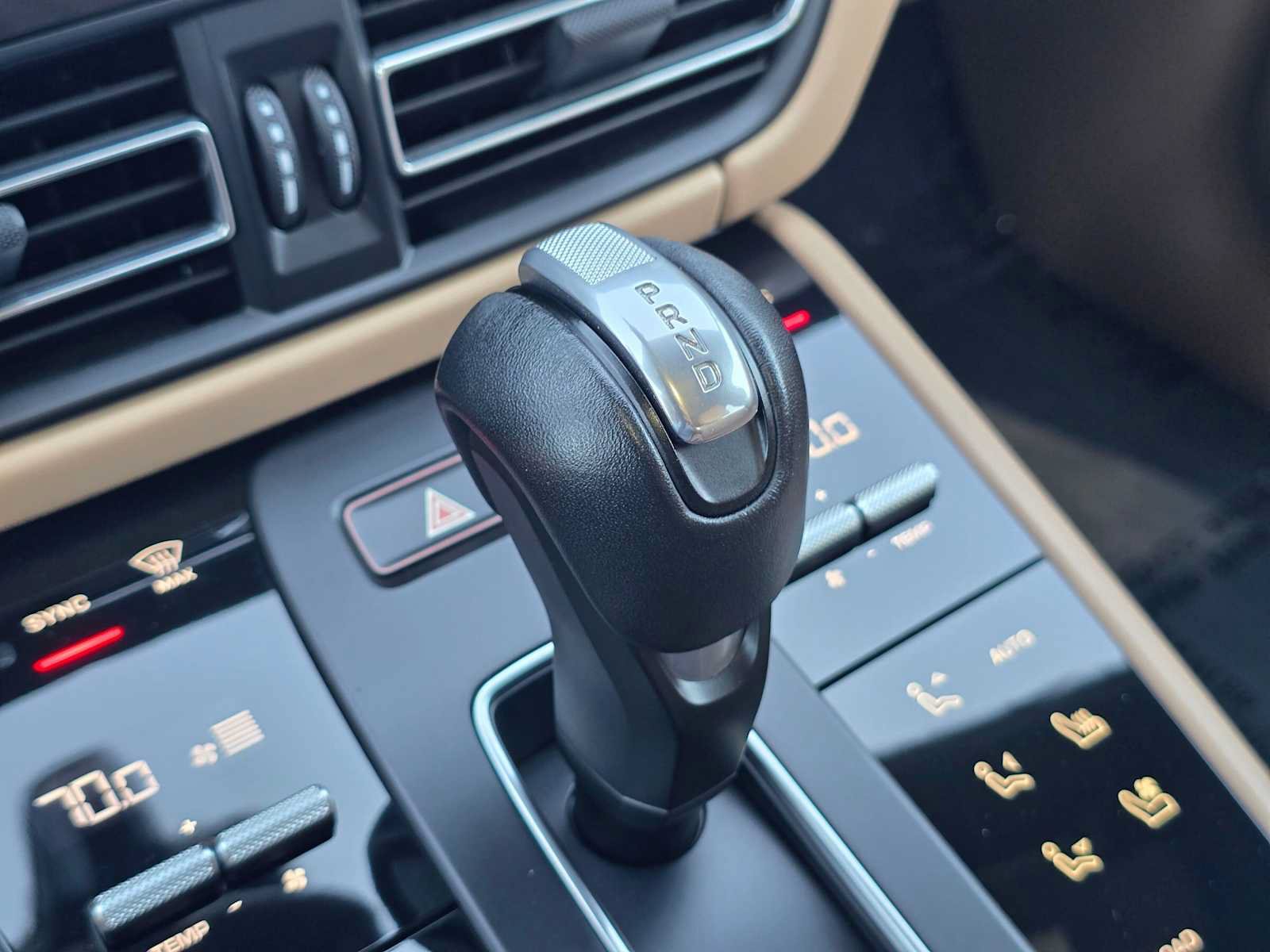 Used 2022 Porsche Macan S AWD/4WD image 36