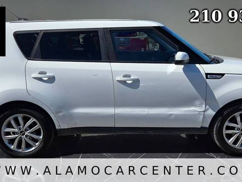 Used 2018 Kia Soul + FWD image 6