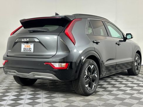 Used 2025 Kia Niro Wind w/ Wind Preserve Package FWD image 4