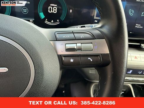 Used 2025 Hyundai Kona SEL image 19