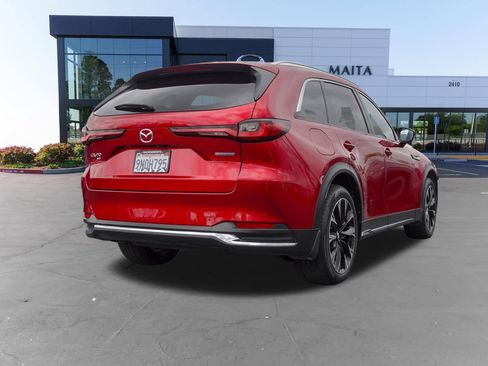 Certified 2024 MAZDA CX-90 Plug-In Hybrid w/ Premium Plus AWD/4WD image 4