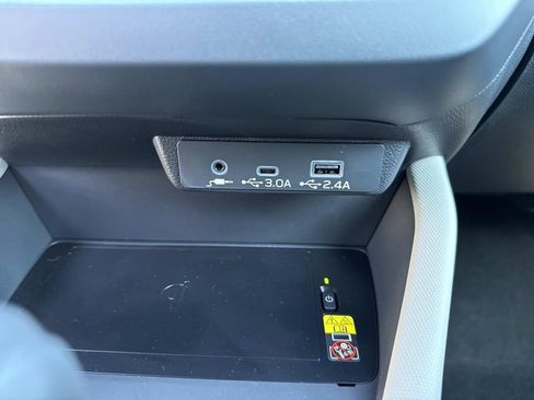 New 2025 Subaru Forester Premium image 29