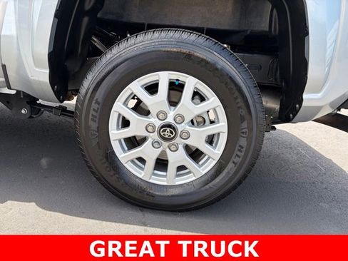Used 2024 Toyota Tacoma SR w/ SR Upgrade Package AWD/4WD image 10