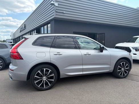Used 2024 Volvo XC60 B5 Plus w/ Climate Package AWD/4WD image 3