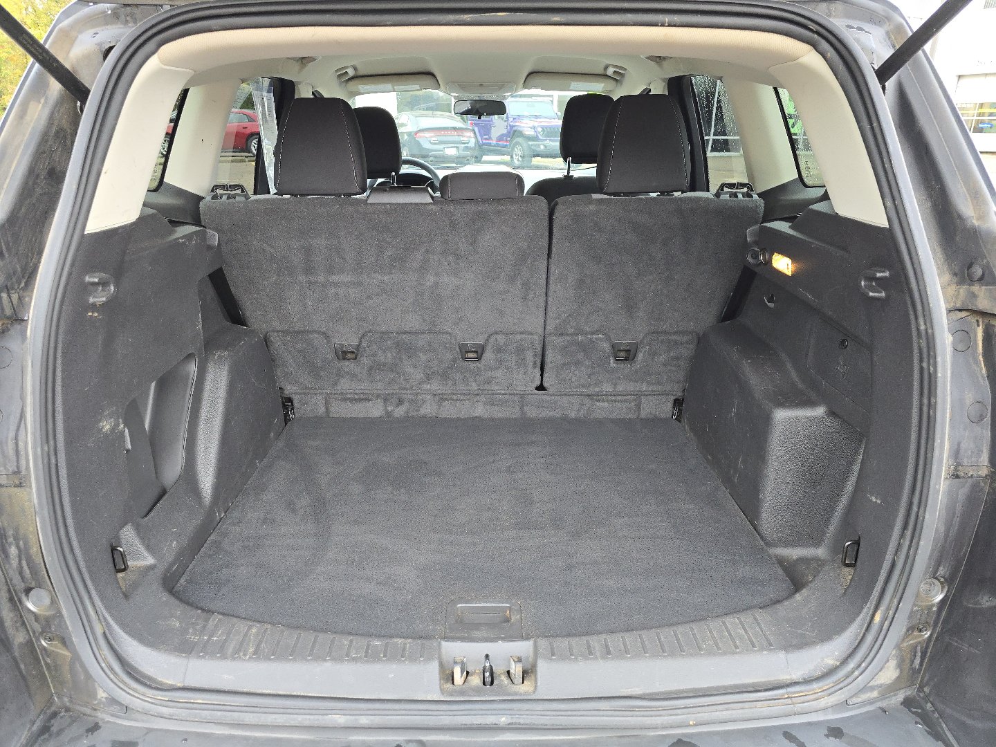 Used 2019 Ford Escape SE FWD image 20