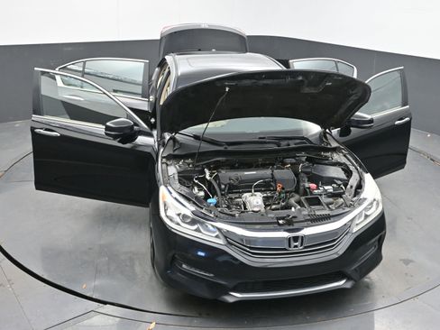 Used 2016 Honda Accord EX-L image 39