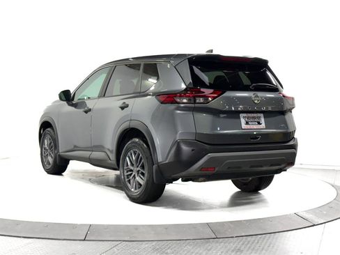Used 2023 Nissan Rogue S image 7