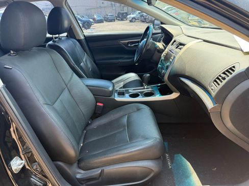 Used 2013 Nissan Altima 2.5 SL FWD image 19