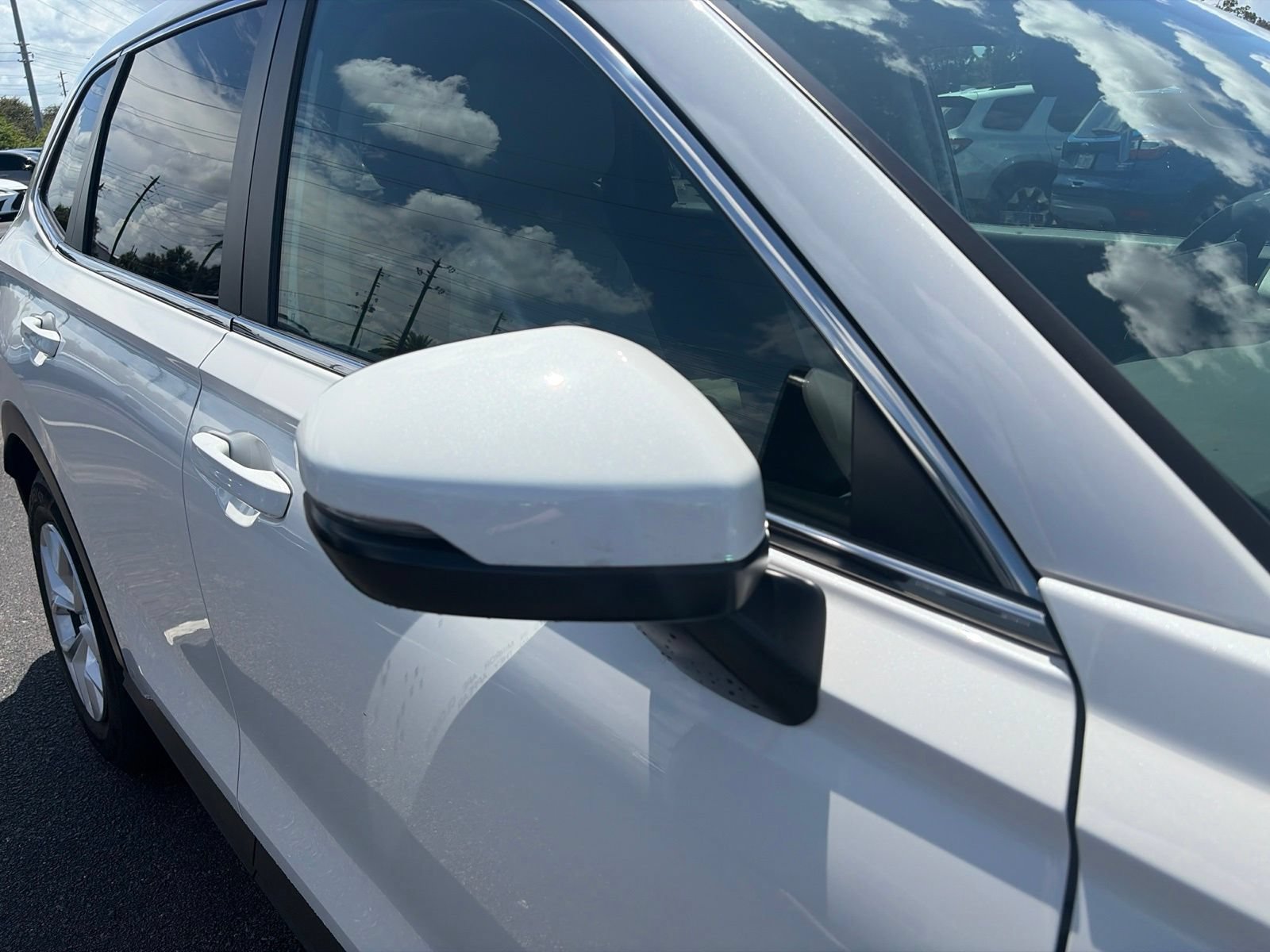 Used 2025 Honda CR-V LX image 14
