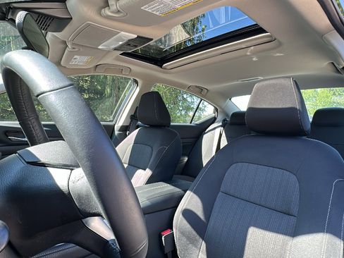 Certified 2024 Nissan Altima 2.5 SV w/ SV Premium Package AWD/4WD image 13