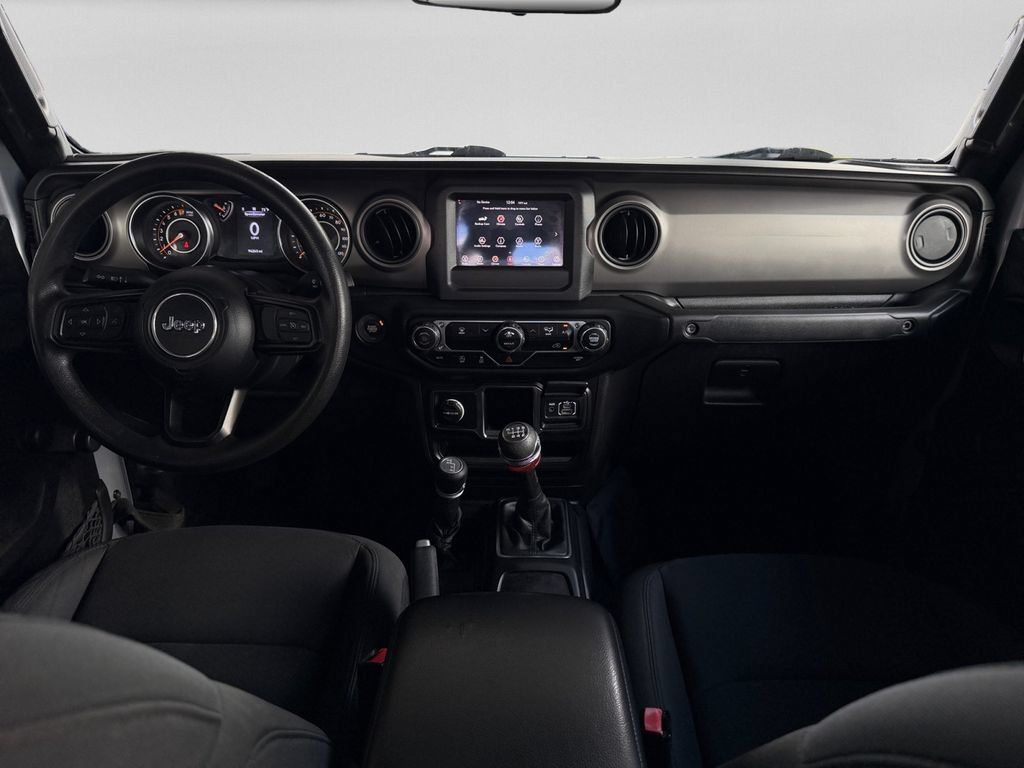Used 2022 Jeep Gladiator Sport AWD/4WD image 15