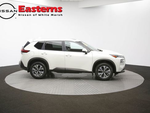Used 2022 Nissan Rogue SV w/ SV Premium Package image 89