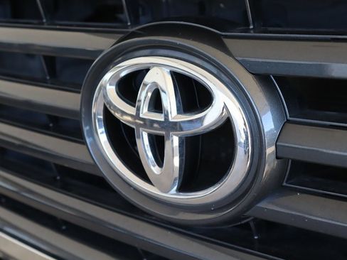 Used 2020 Toyota Sequoia Limited image 58