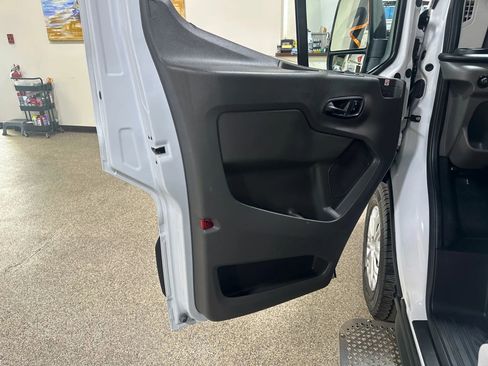 Used 2020 Ford Transit 250 148 High Roof Extended RWD image 16