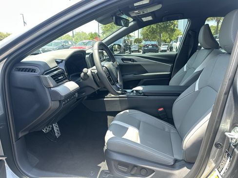 Used 2026 Toyota Camry SE FWD image 16