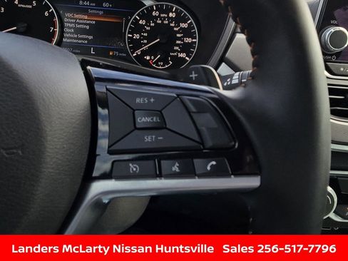 Used 2025 Nissan Altima 2.5 SR image 23