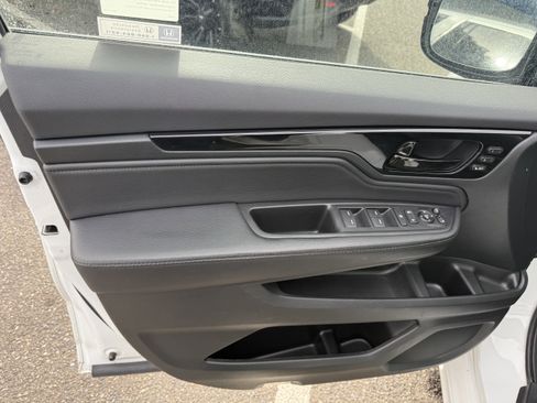 Used 2023 Honda Odyssey Elite image 17