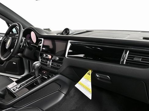 New 2026 Porsche Macan S image 33