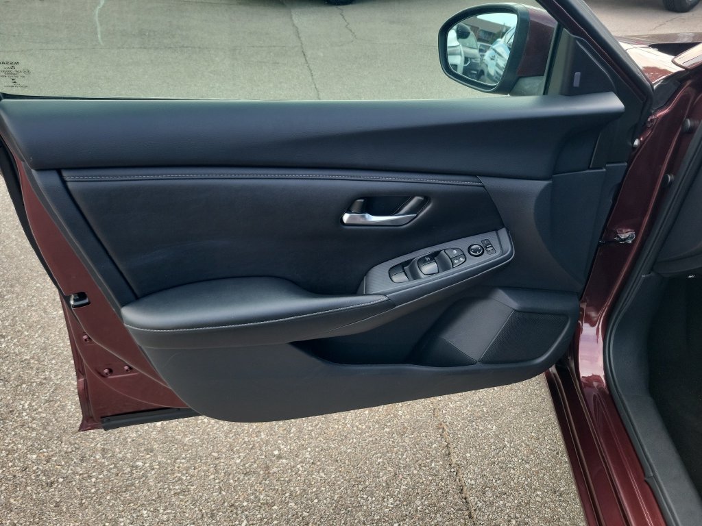 Used 2024 Nissan Sentra SV FWD image 16