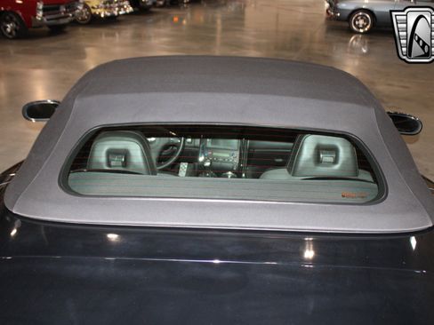 Used 2013 Chevrolet Corvette 427 w/ 1SB Preferred Equipment Group image 17