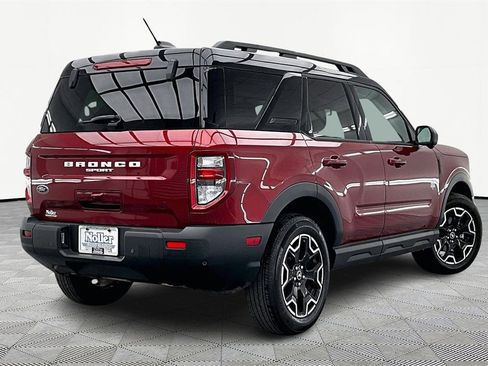 Used 2025 Ford Bronco Sport Outer Banks w/ Outer Banks Tech Package+ image 2