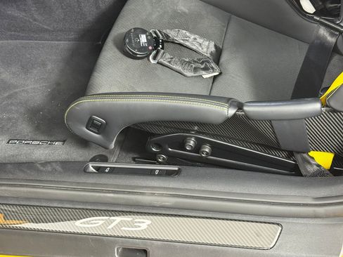 Used 2022 Porsche 911 GT3 image 14