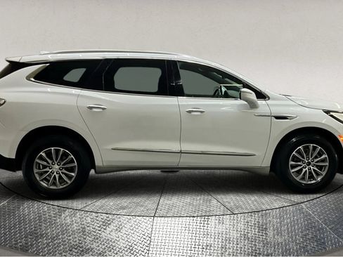 Used 2022 Buick Enclave Premium image 9