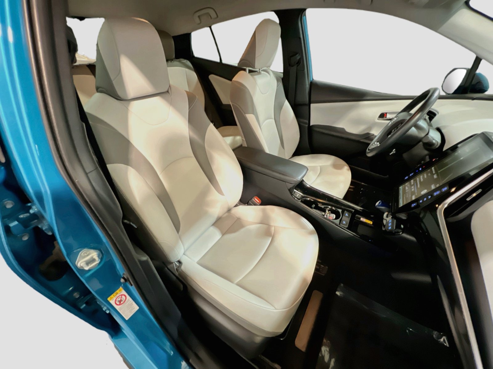 Used 2020 Toyota Prius Prime FWD image 20