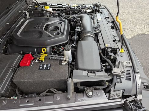 Used 2025 Jeep Wrangler Unlimited Sport AWD/4WD image 44