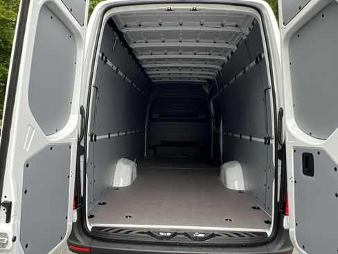 New 2026 Mercedes-Benz Sprinter 2500 image 33