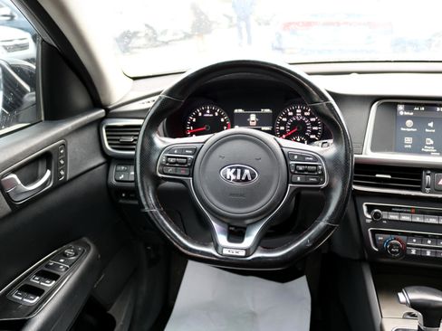 Used 2019 Kia Optima SX image 32