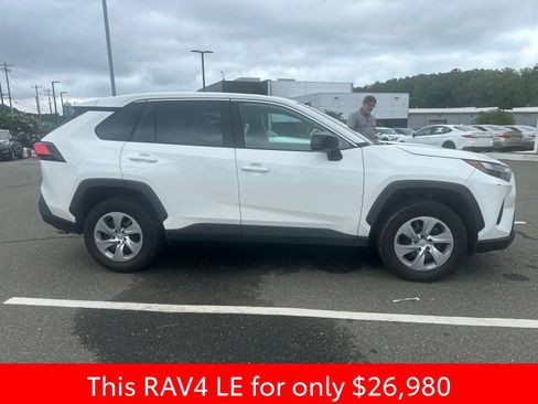 Used 2023 Toyota RAV4 LE FWD image 8