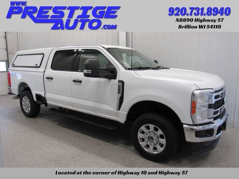 Used 2023 Ford F250 XLT AWD/4WD image 3