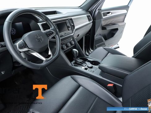 Used 2022 Volkswagen Atlas Cross Sport SE image 19