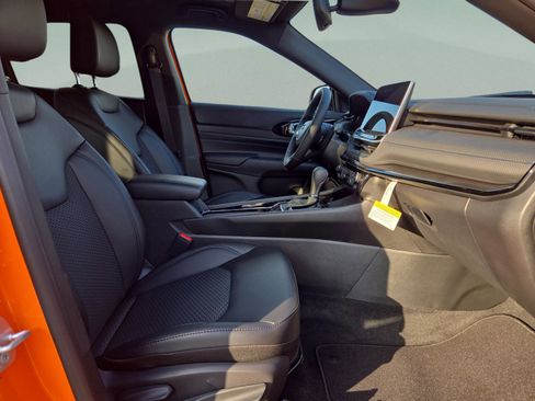 New 2026 Jeep Compass Latitude image 27