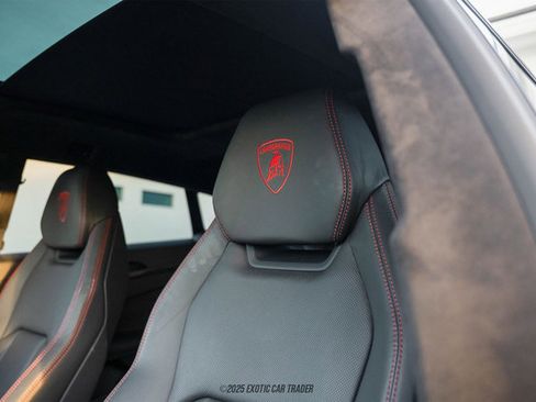 Used 2021 Lamborghini Urus image 48