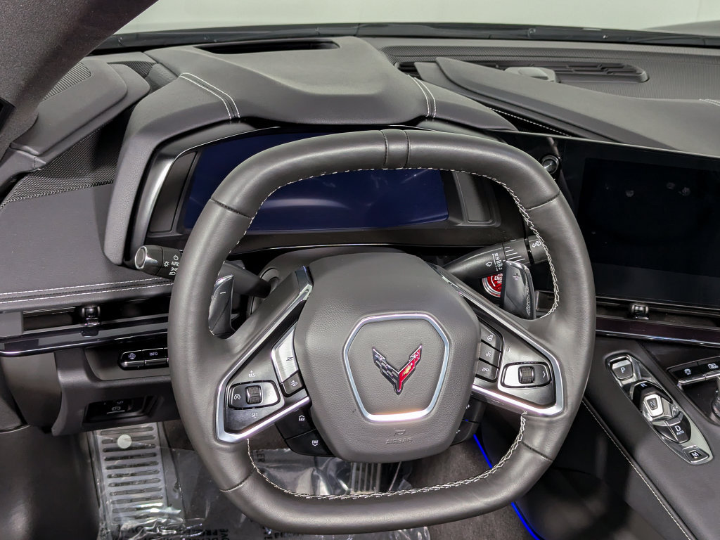 Used 2024 Chevrolet Corvette Stingray Preferred Conv w/ Z51 Performance Package RWD image 27