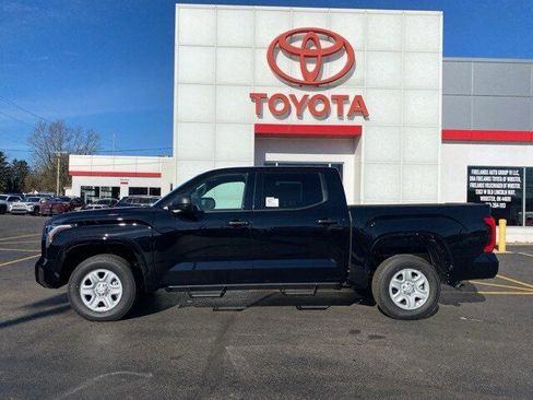 New 2026 Toyota Tundra SR image 12