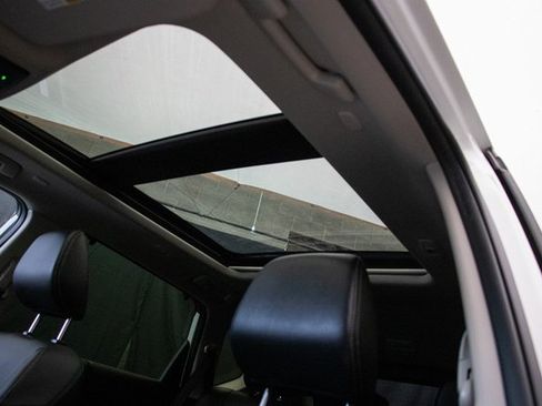 Used 2024 Nissan Rogue Platinum w/ Platinum Premium Package image 33