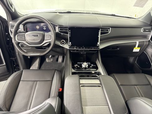 New 2026 Jeep Grand Wagoneer Limited AWD/4WD image 15
