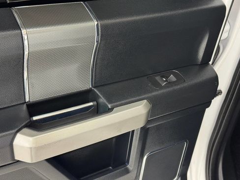 Used 2017 Ford F150 Lariat image 45