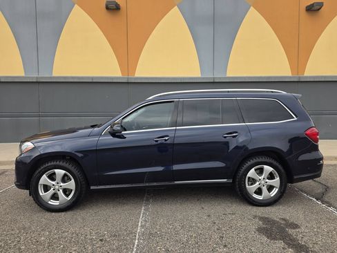 Used 2017 Mercedes-Benz GLS 450 4MATIC image 2