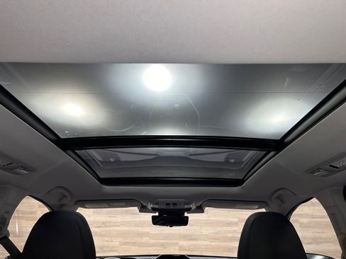 Used 2023 Subaru Ascent Touring AWD/4WD image 13
