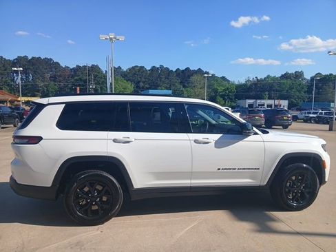 New 2026 Jeep Grand Cherokee L 4WD image 10
